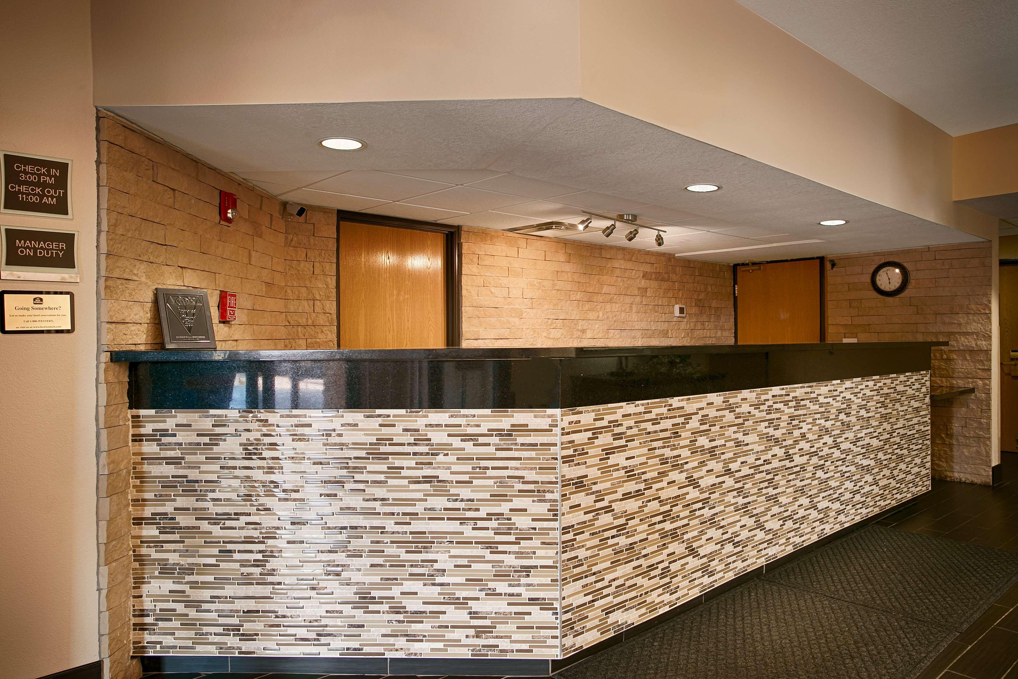 Best Western Plus - Wendover Inn Esterno foto