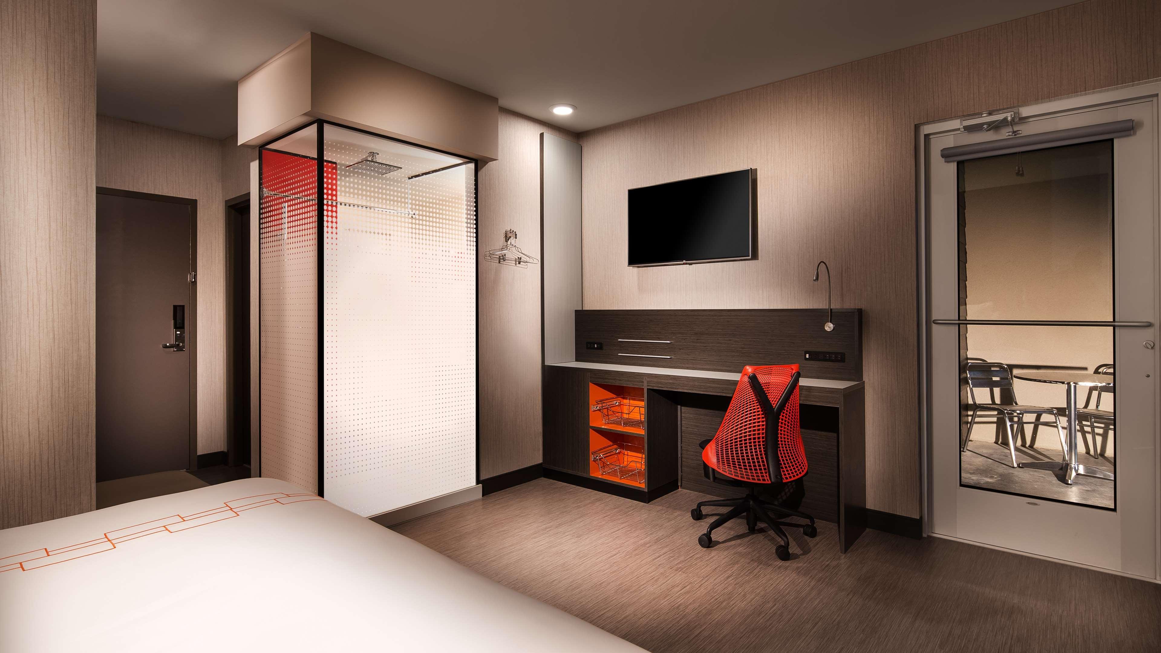 Best Western Plus - Wendover Inn Esterno foto