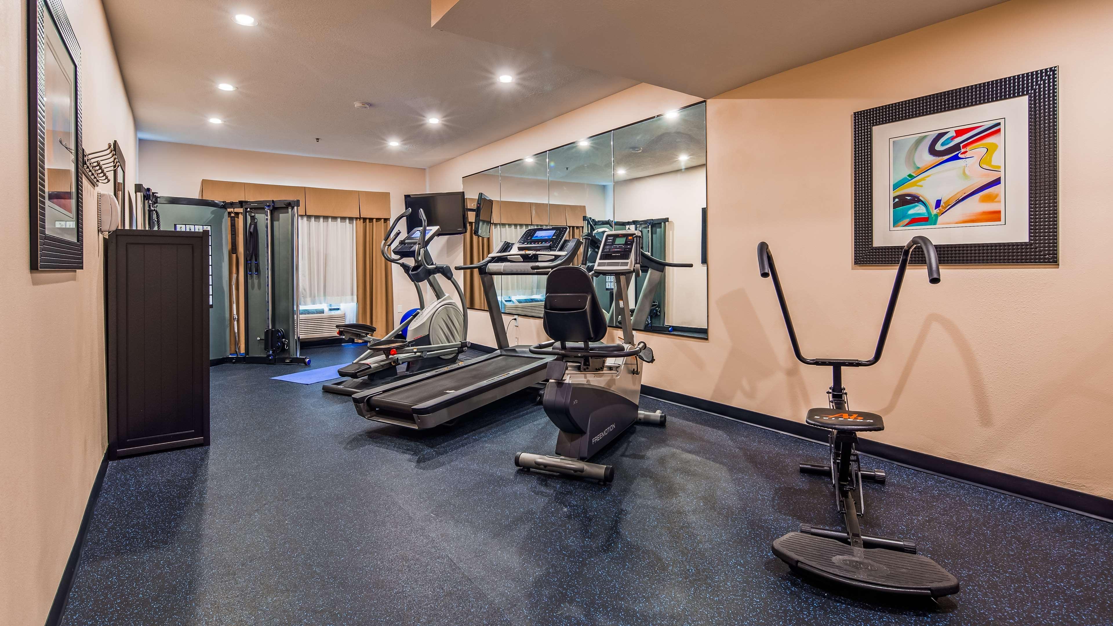 Best Western Plus - Wendover Inn Esterno foto