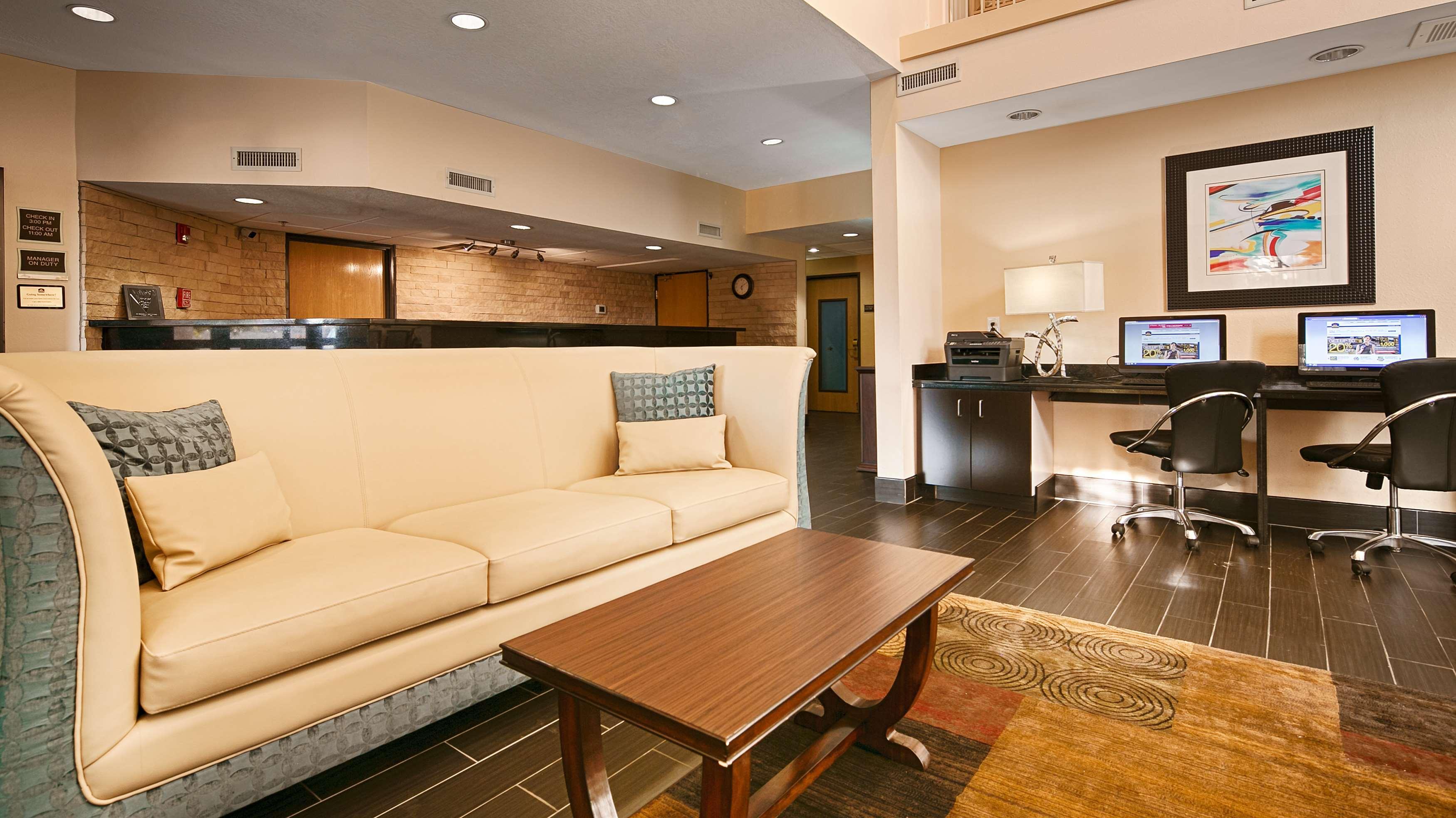 Best Western Plus - Wendover Inn Esterno foto