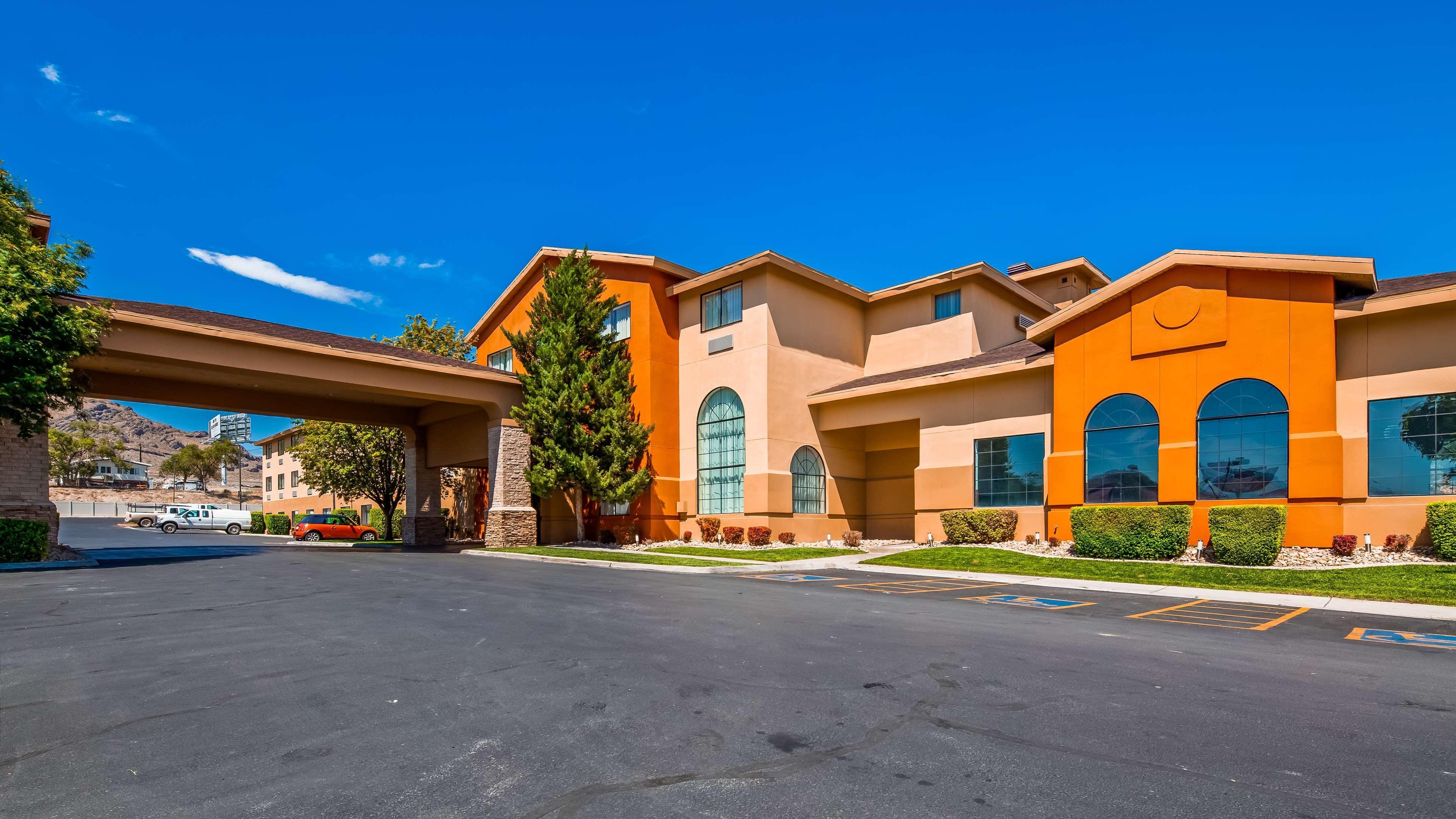 Best Western Plus - Wendover Inn Esterno foto